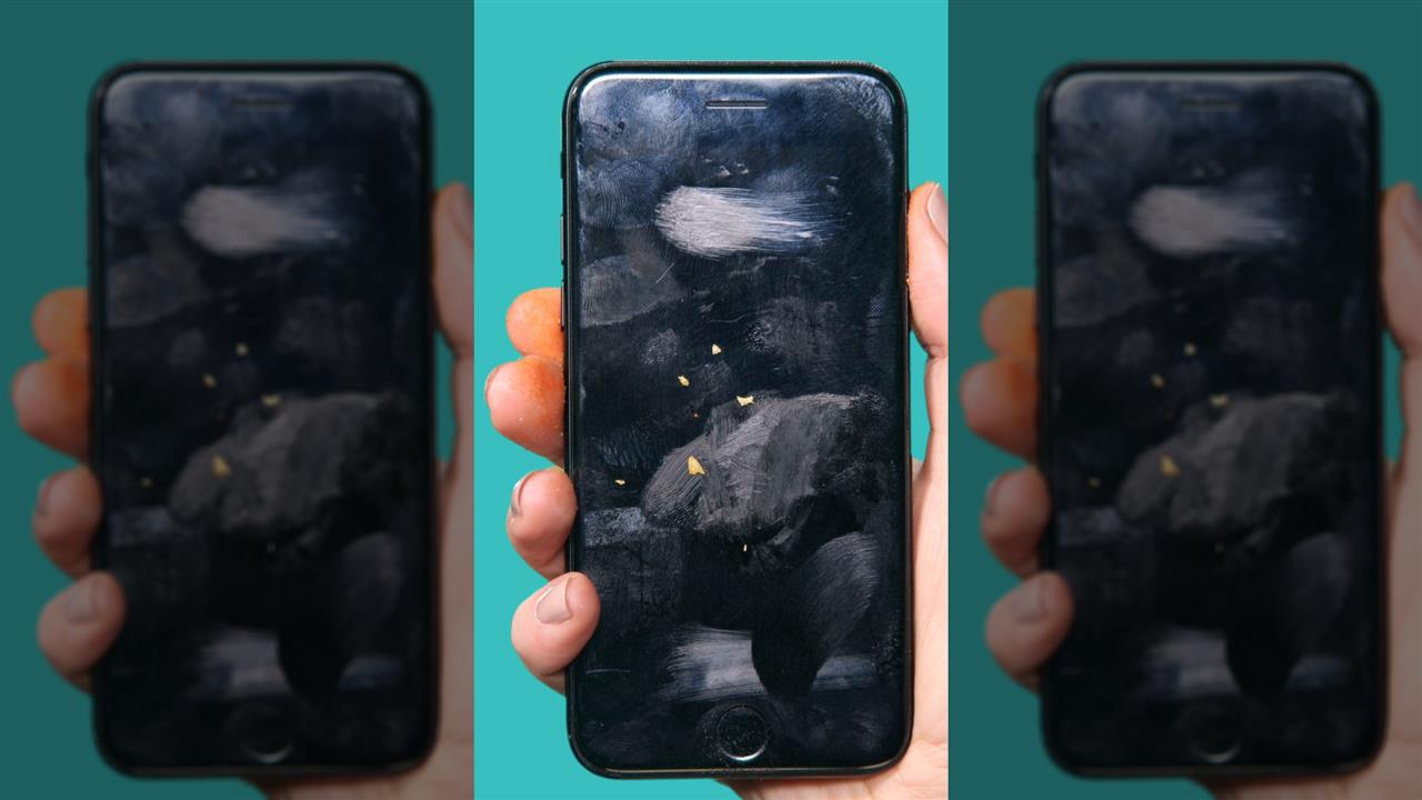 how to clean dirty phone case