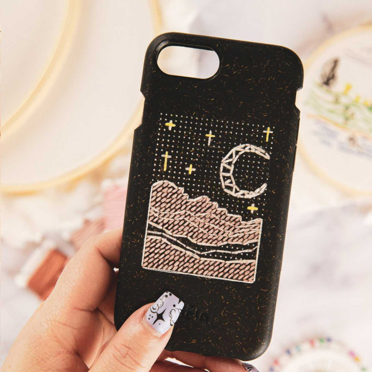 Get Crafty: DIY Phone Case Ideas to Add a Personal Touch插图4