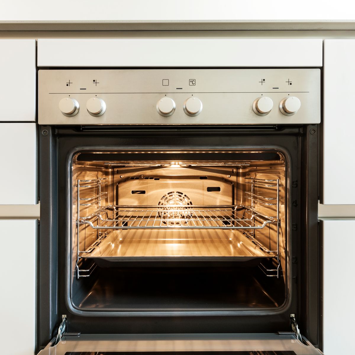 how to clean oven racks with baking soda and vinegar