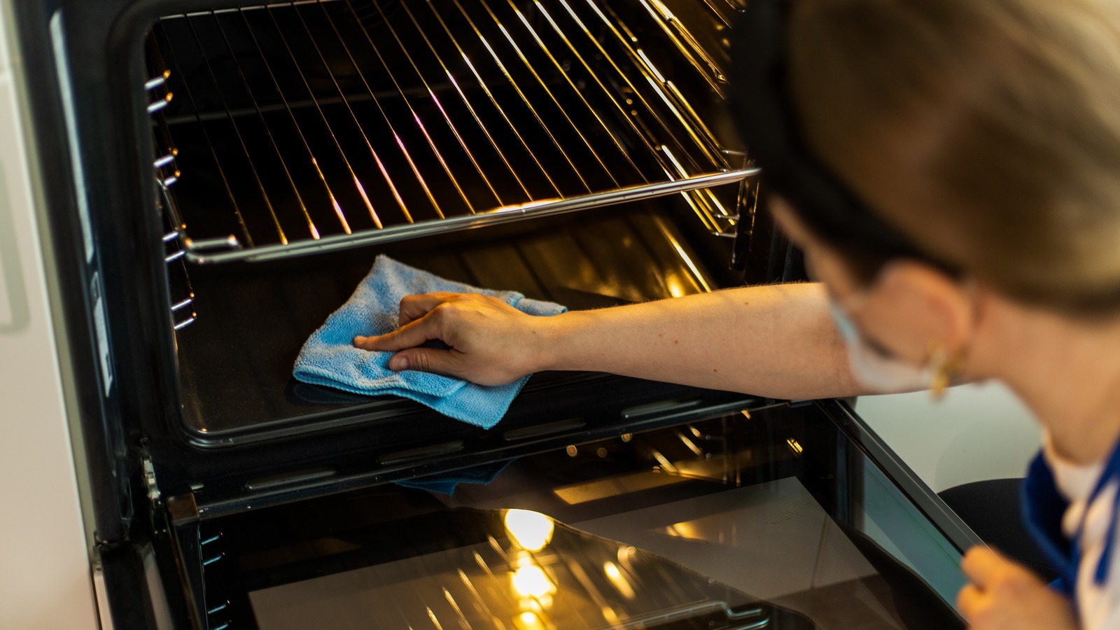 how to clean oven racks with baking soda and vinegar