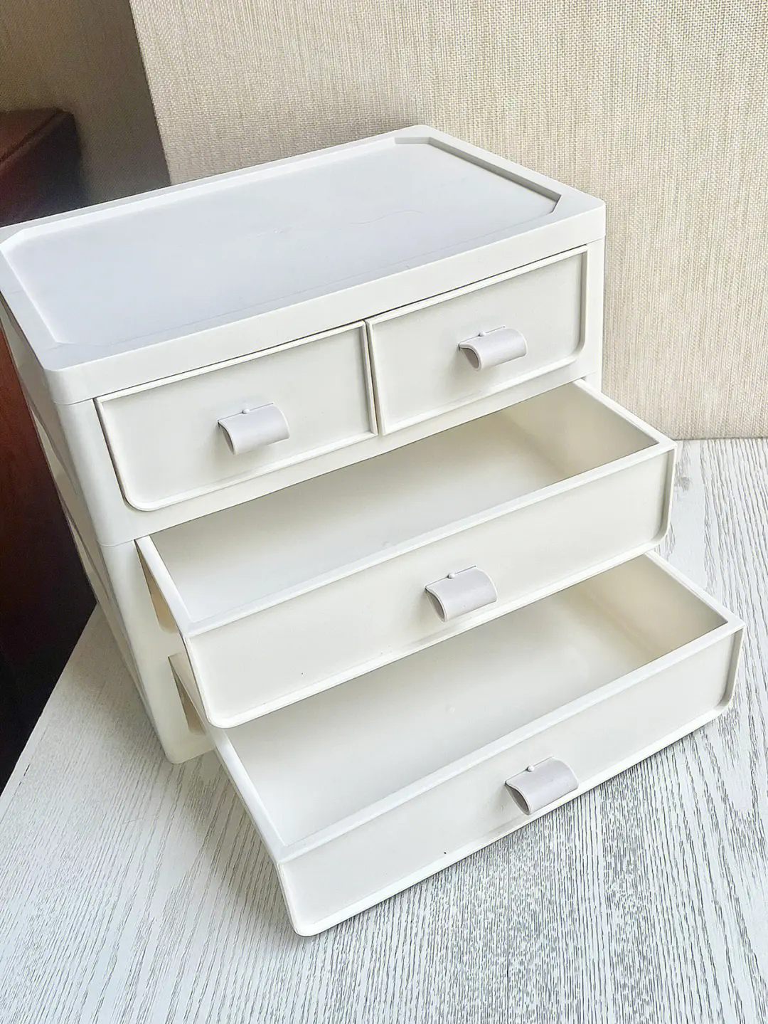 Get Creative: DIY Ideas for Making Your Own Drawer Pulls插图4