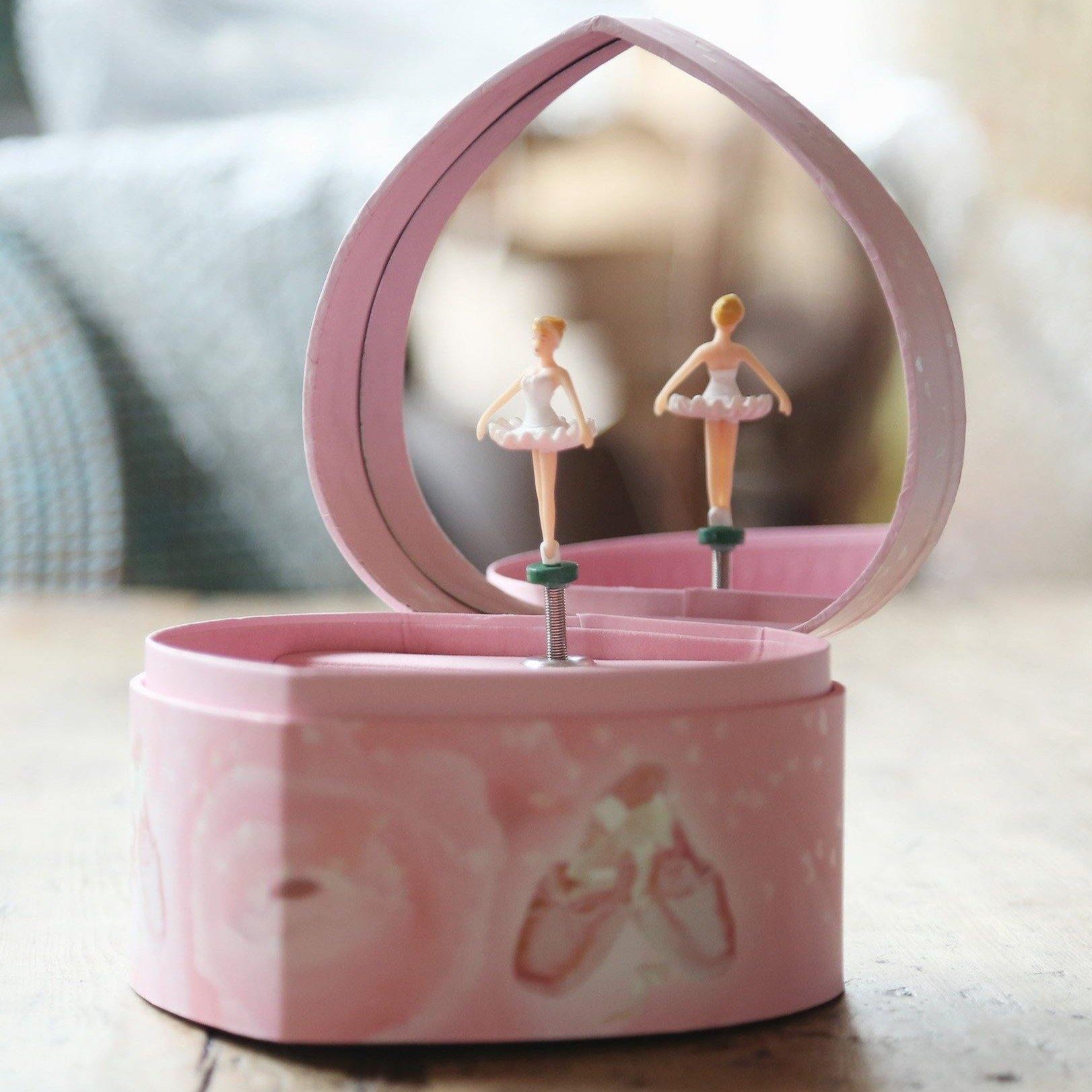 Charm of Music Jewelry Boxes: A Delightful Keepsake插图4