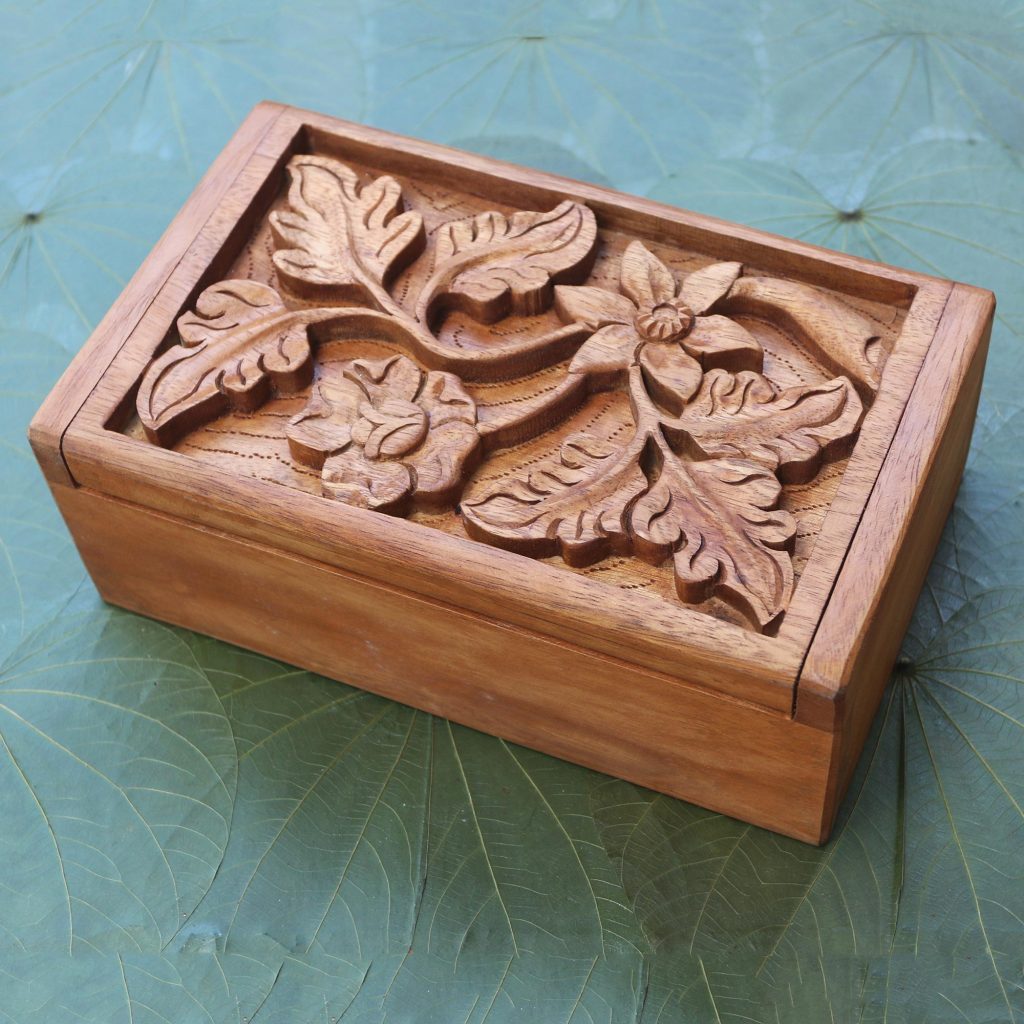 Handcrafted Treasures: Creating a Personalized Jewelry Box缩略图