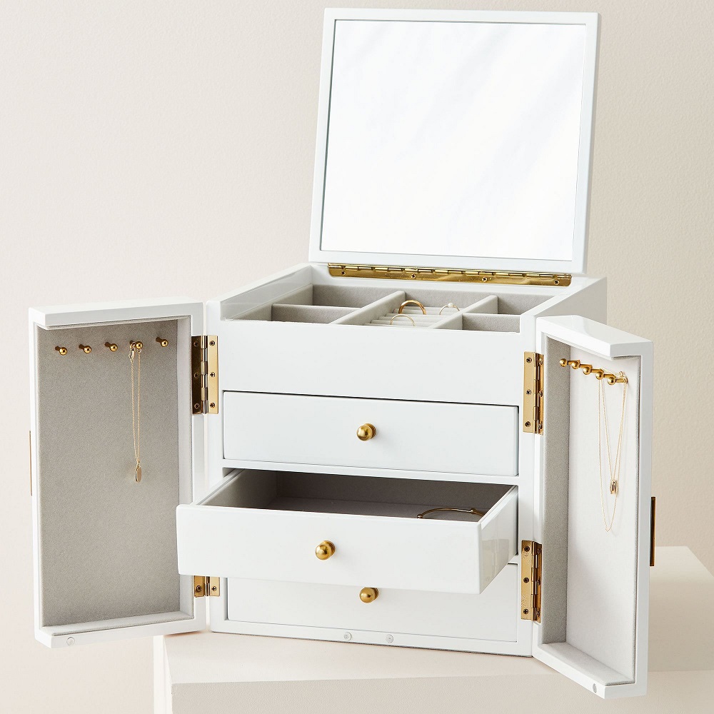 best jewelry box for necklaces